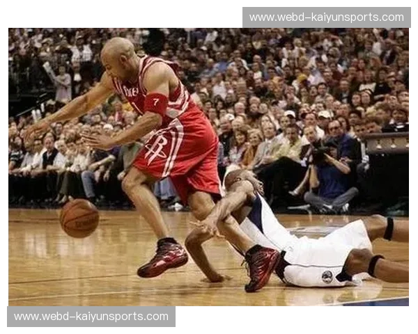 斯坦的怒吼，麦迪的绝杀！05火箭vs小牛季后赛第二场，一场载入史册的经典对决